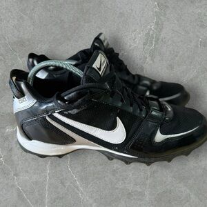 Nike Football Cleats - Sz M13